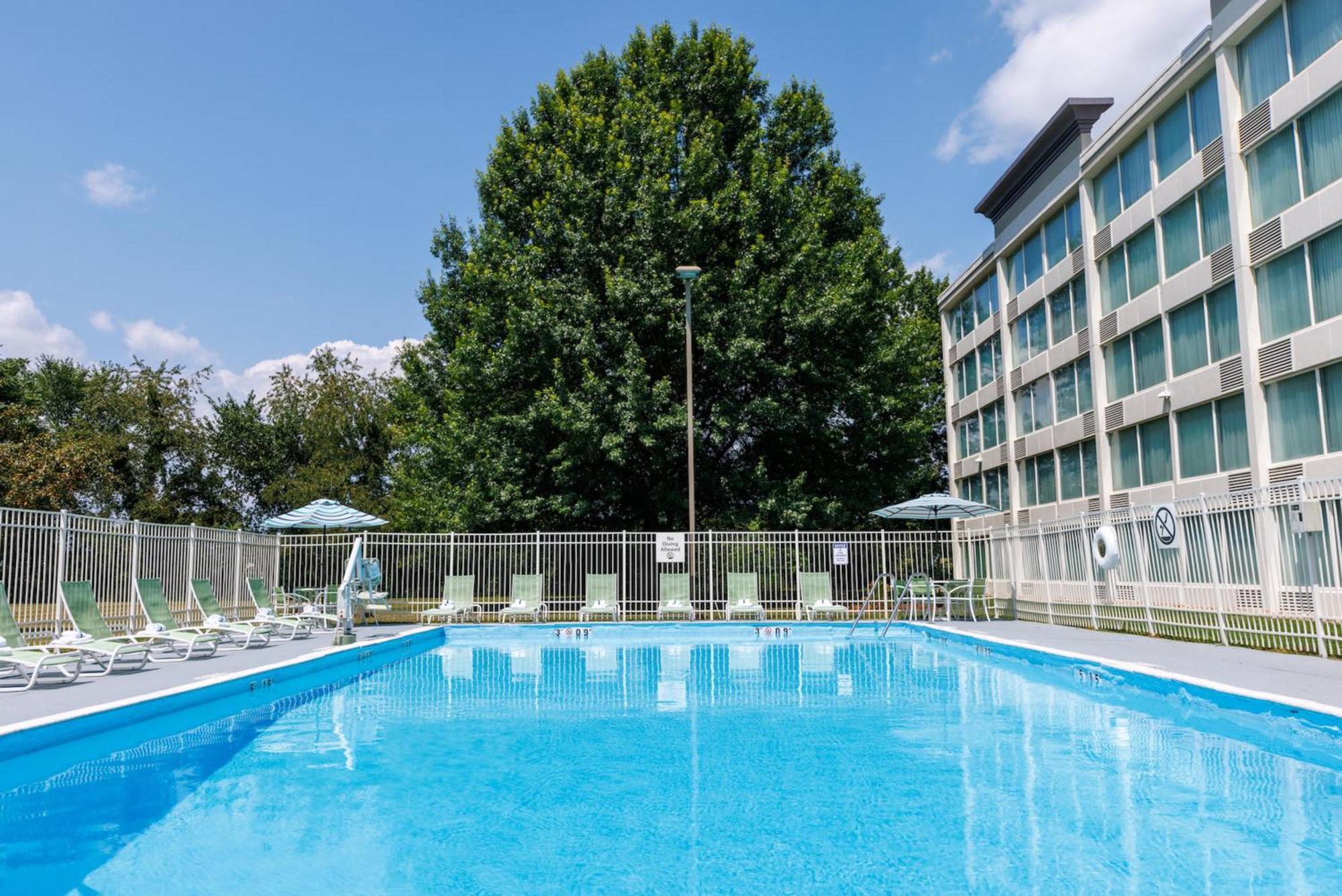Holiday Inn Weirton-Steubenville Area Esterno foto