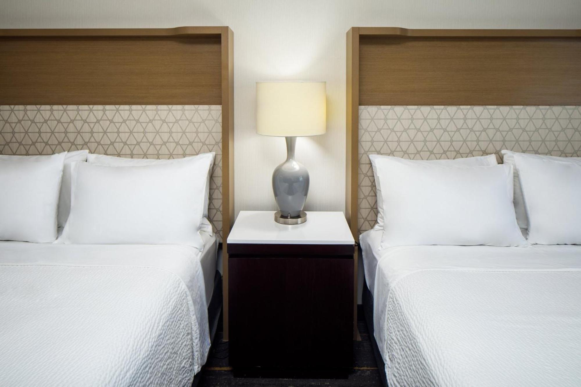 Holiday Inn Weirton-Steubenville Area Esterno foto