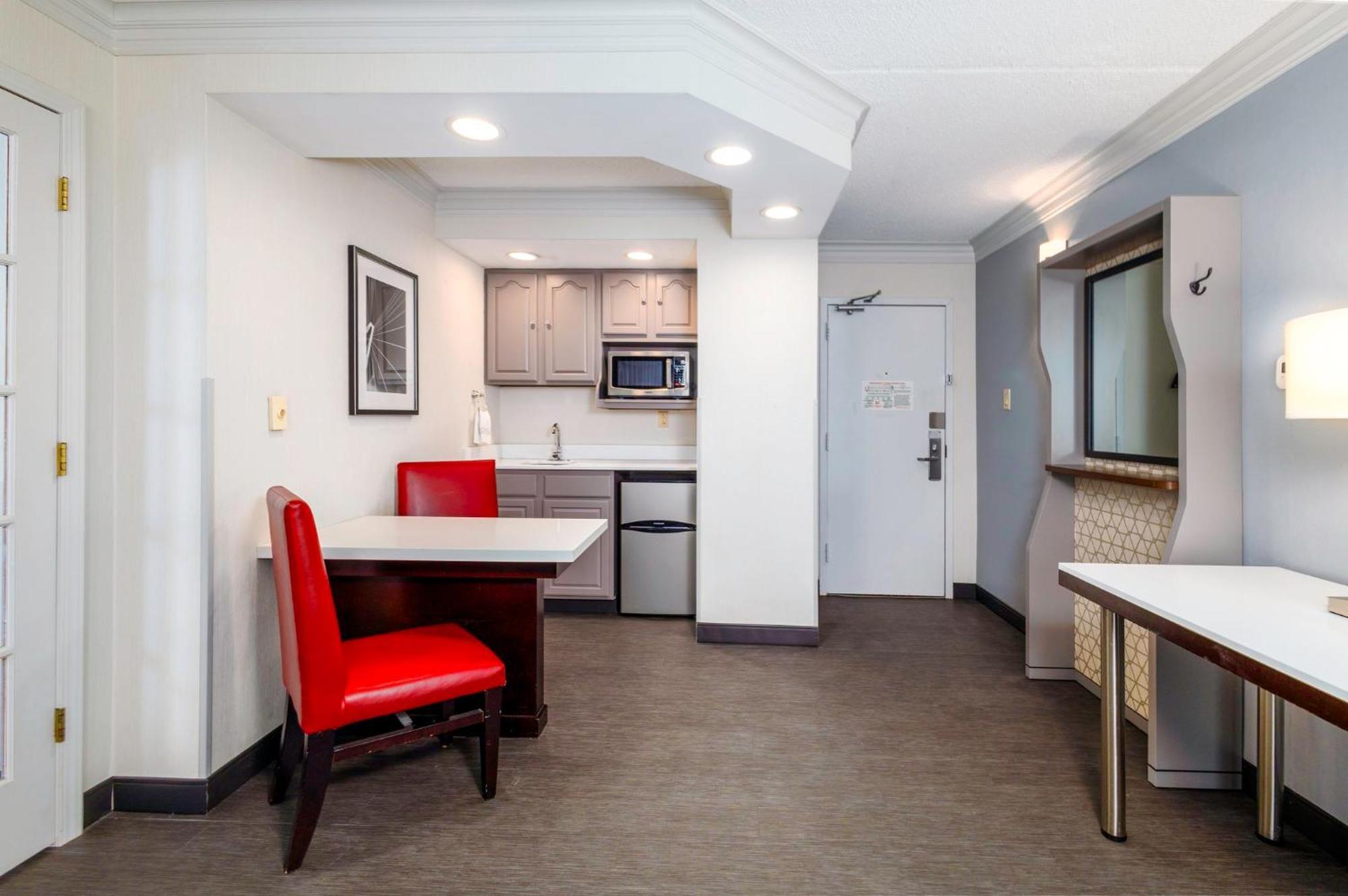 Holiday Inn Weirton-Steubenville Area Esterno foto
