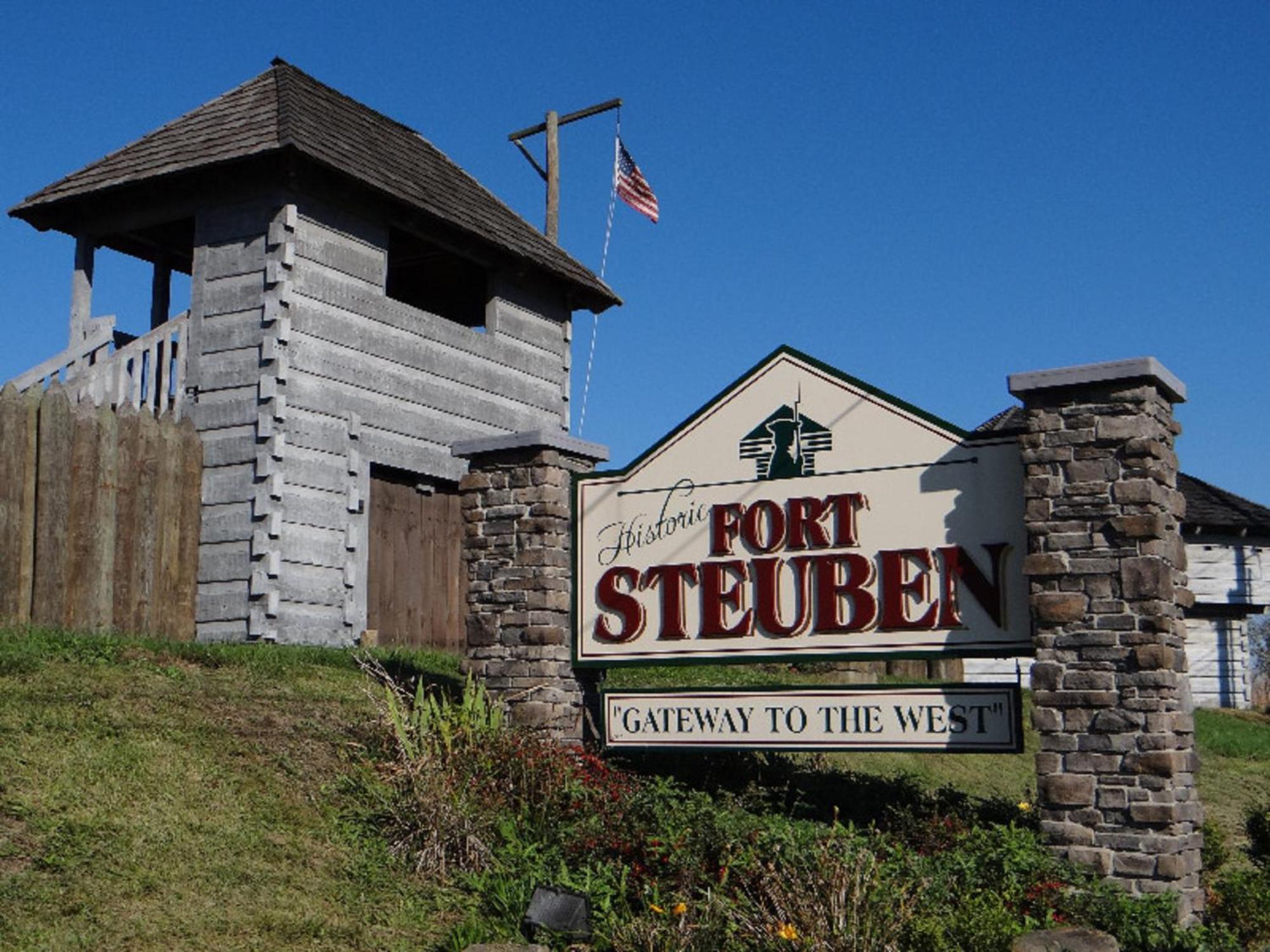 Holiday Inn Weirton-Steubenville Area Esterno foto